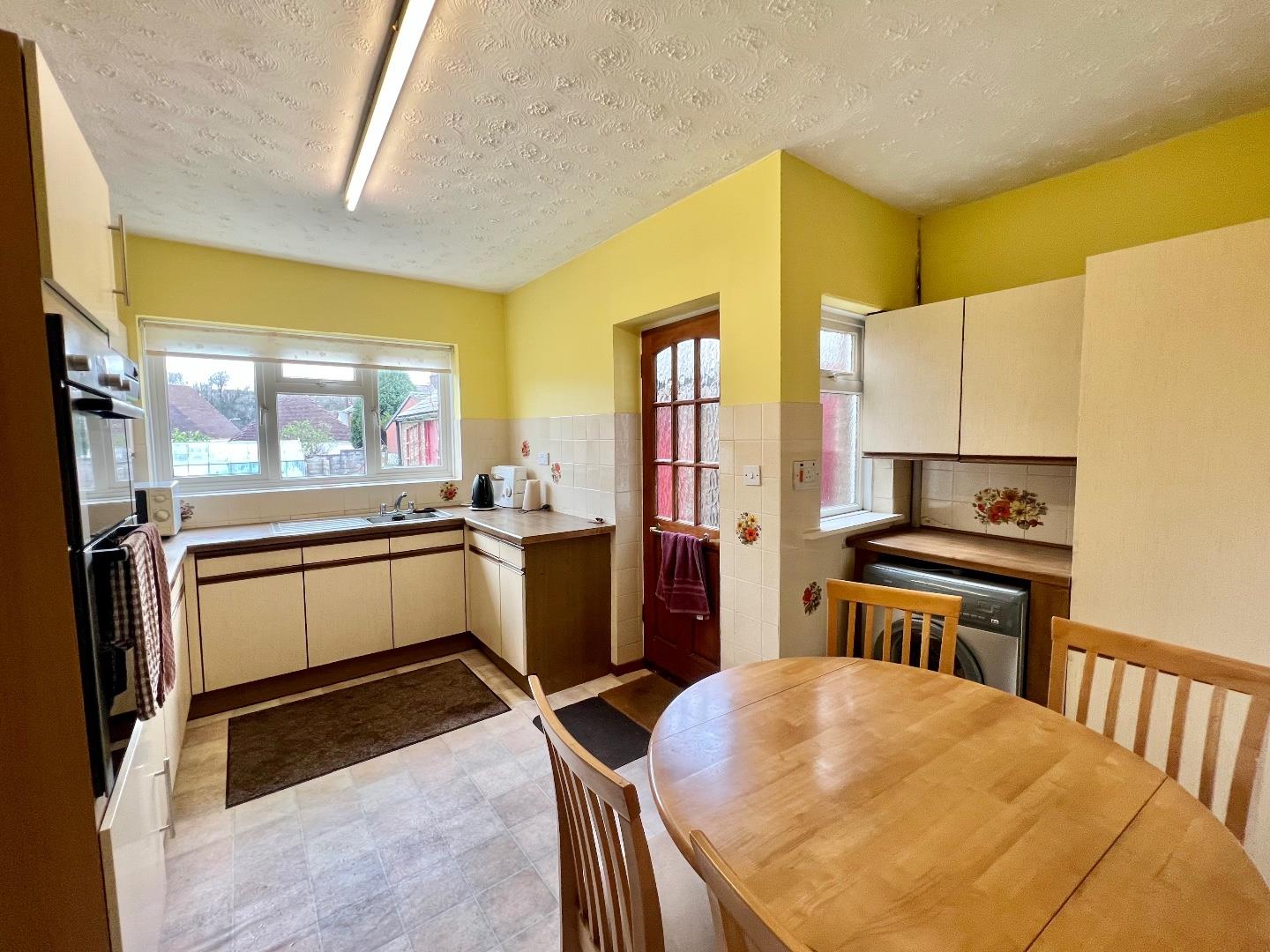 Watts & Bowham Avenue, Bridgend County Borough, CF31 3PA